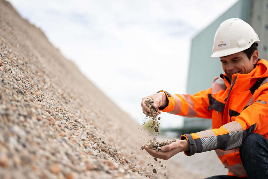 Capturing carbon from the atmosphere to reinject it into demolition concrete allows the company Neustark to store CO2 systematically.