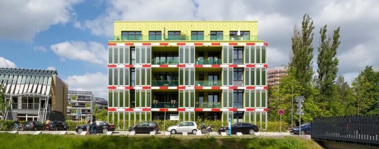 Tempêtes, inondations, canicules, feux… Les façades des bâtiments innovent pour être au rendez-vous